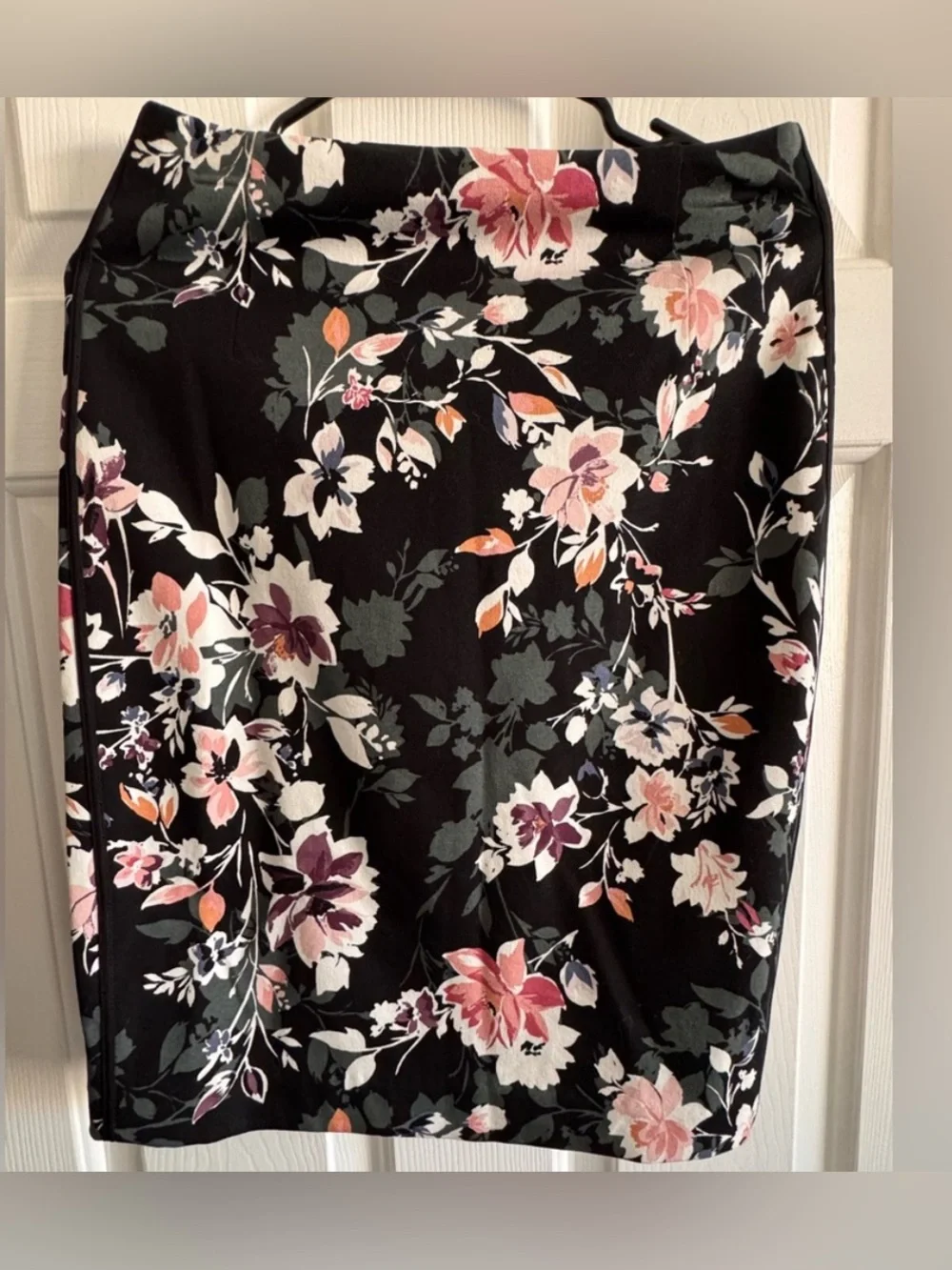 White House Black Market Floral Pencil Skirt Size 2 - Picture 3 of 5
